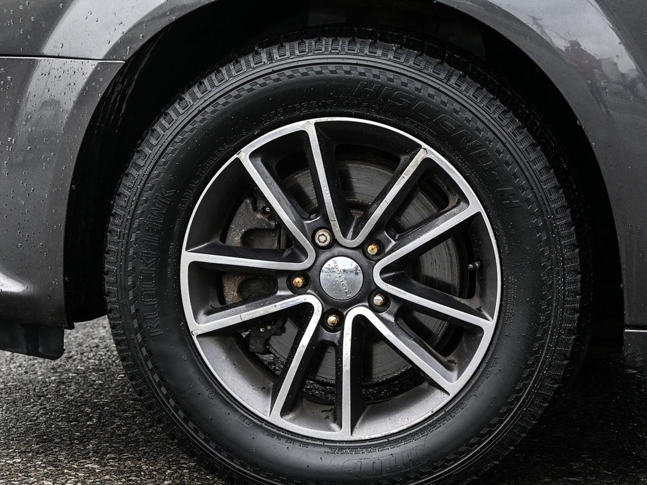 2017 Dodge Grand Caravan SXT Premium Plus Photo