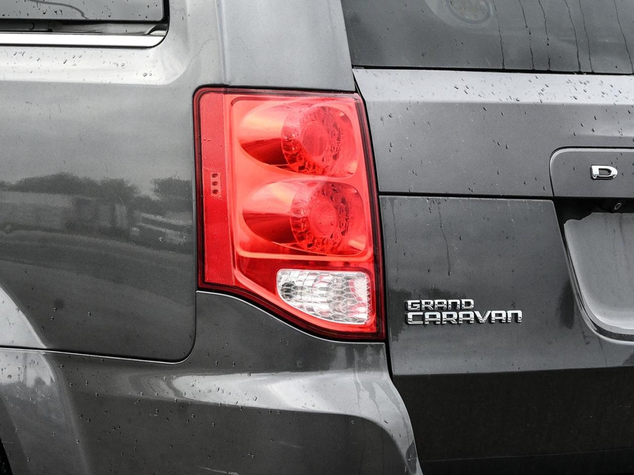2017 Dodge Grand Caravan SXT Premium Plus Photo