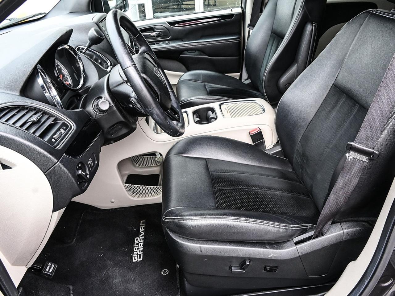 2017 Dodge Grand Caravan SXT Premium Plus Photo