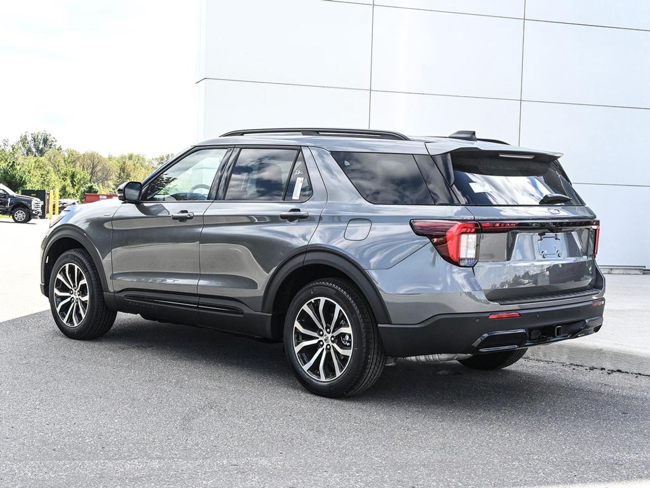 2027 Ford Explorer ST-Line Photo