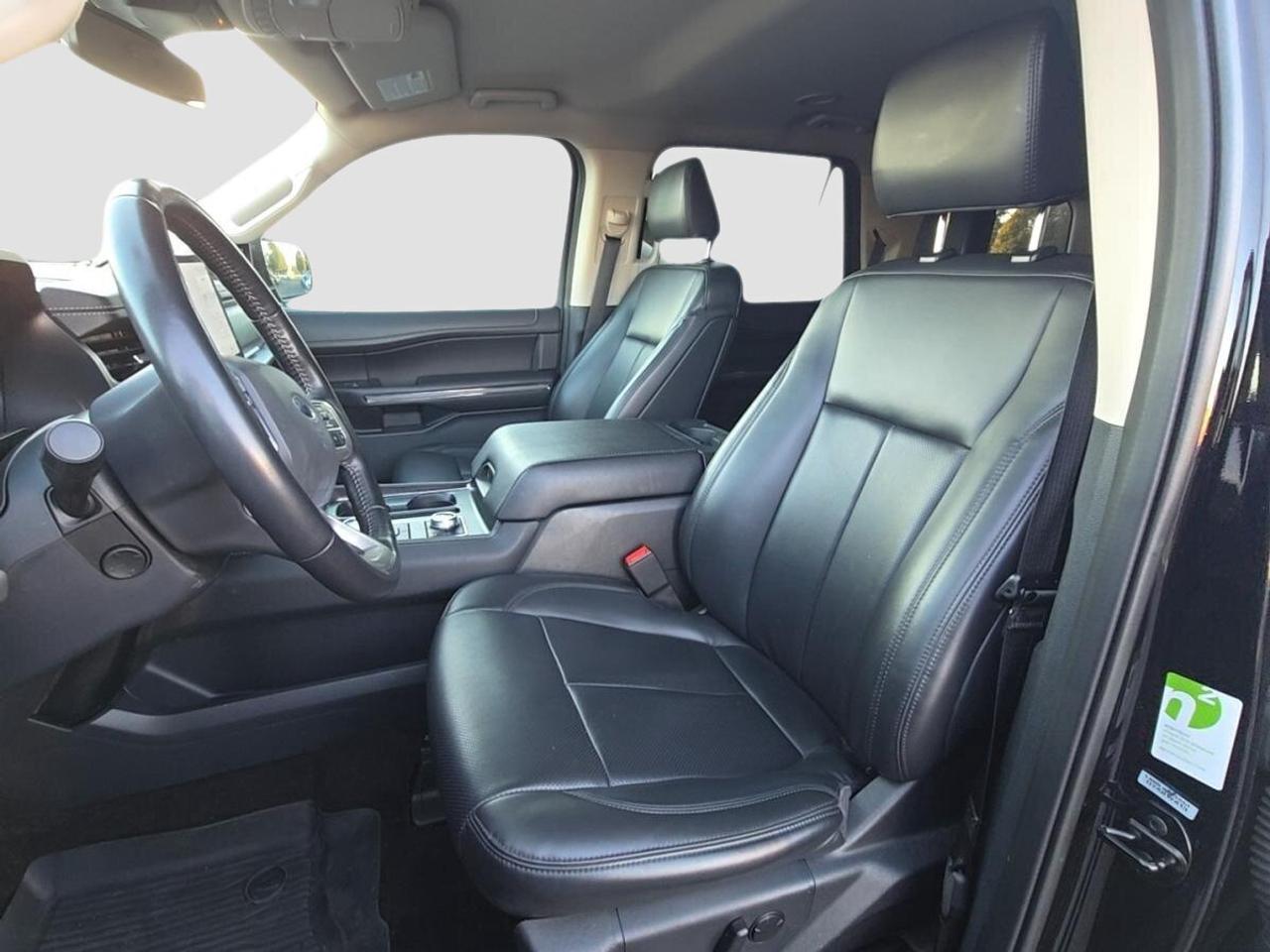 2023 Ford Expedition XLT Photo