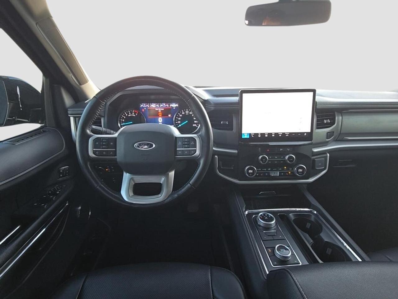 2023 Ford Expedition XLT Photo
