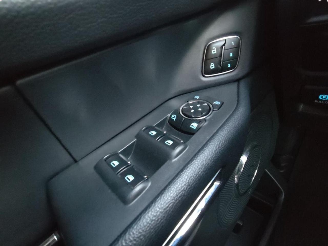 2023 Ford Expedition XLT Photo
