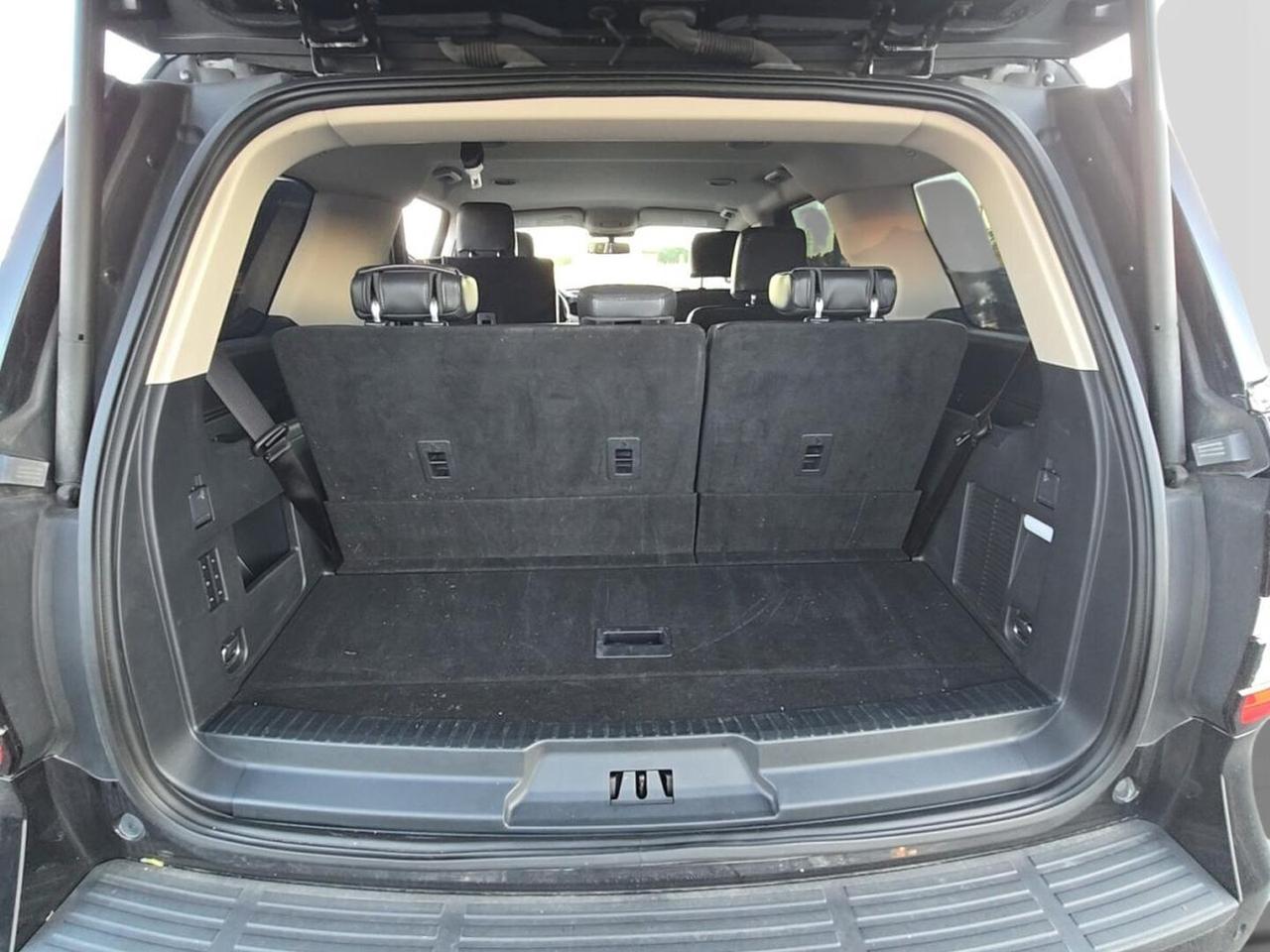 2023 Ford Expedition XLT Photo