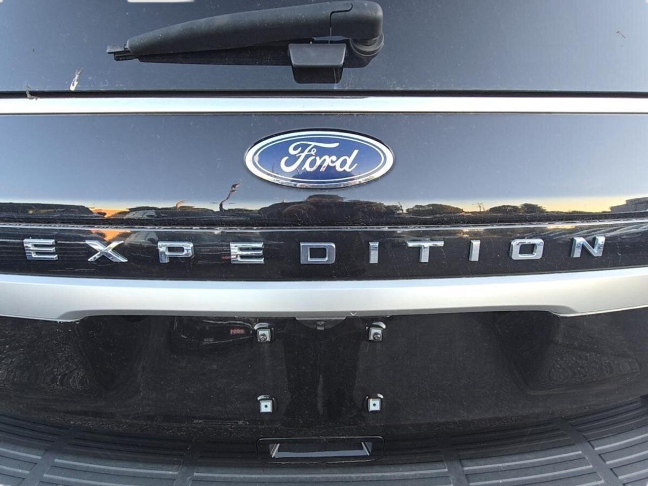 2023 Ford Expedition XLT Photo