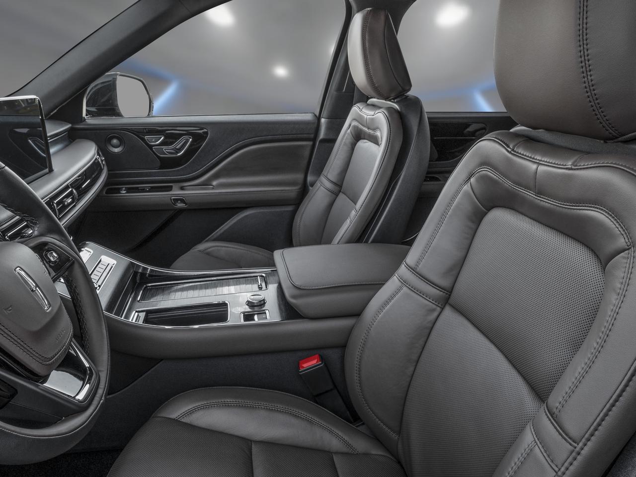 2027 Lincoln Aviator Black Label Photo4