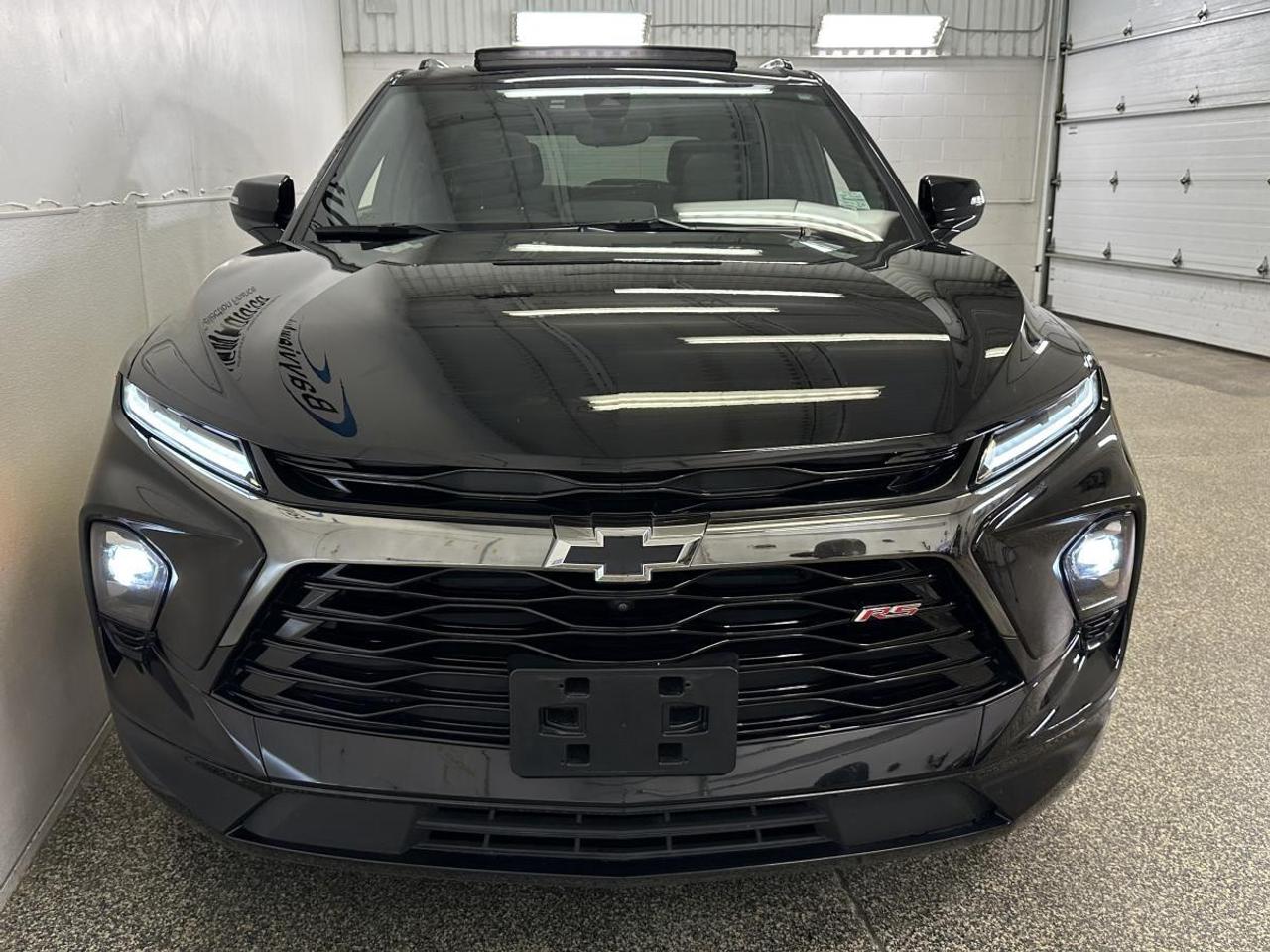 2024 Chevrolet Blazer RS/AWD/33KM/PANOROOF/LEATHER/NAVI/1 OWNER LEASE RETURN! Photo