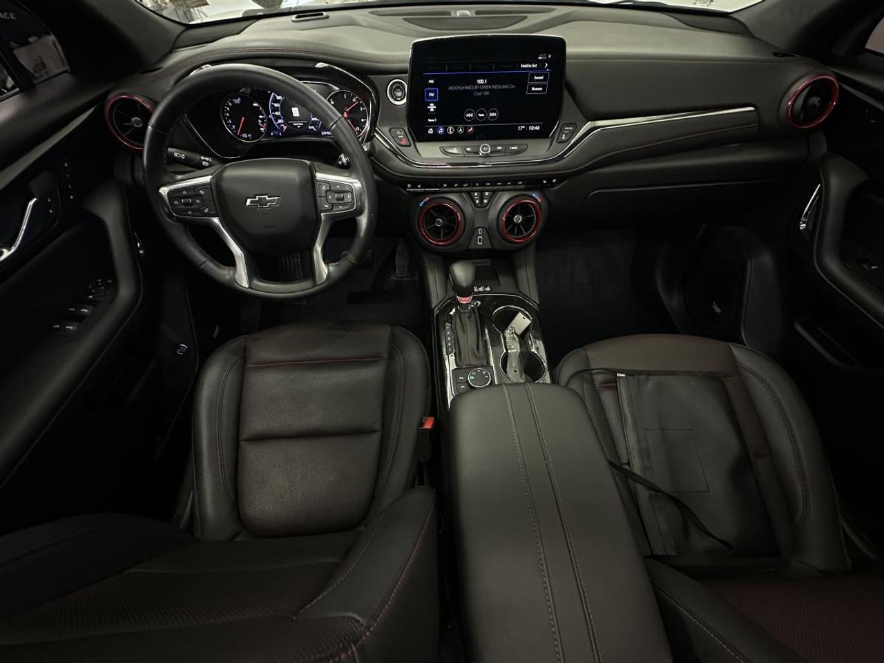 2024 Chevrolet Blazer RS/AWD/33KM/PANOROOF/LEATHER/NAVI/1 OWNER LEASE RETURN! Photo