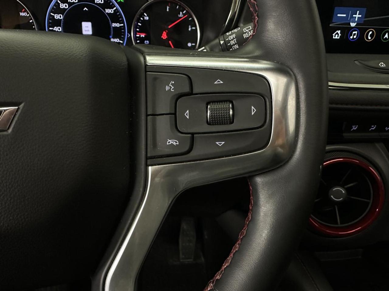 2024 Chevrolet Blazer RS/AWD/33KM/PANOROOF/LEATHER/NAVI/1 OWNER LEASE RETURN! Photo