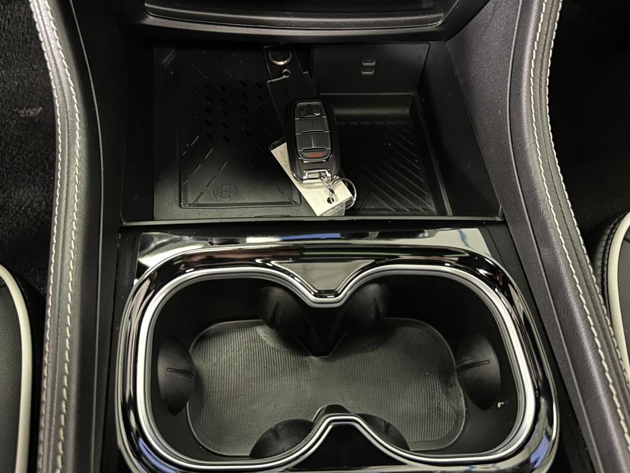 2026 Chrysler Pacifica Limited LIMITED/PANOROOF/LEATHER/NAVI/22KM/OFF 1 OWNER LEASE! Photo
