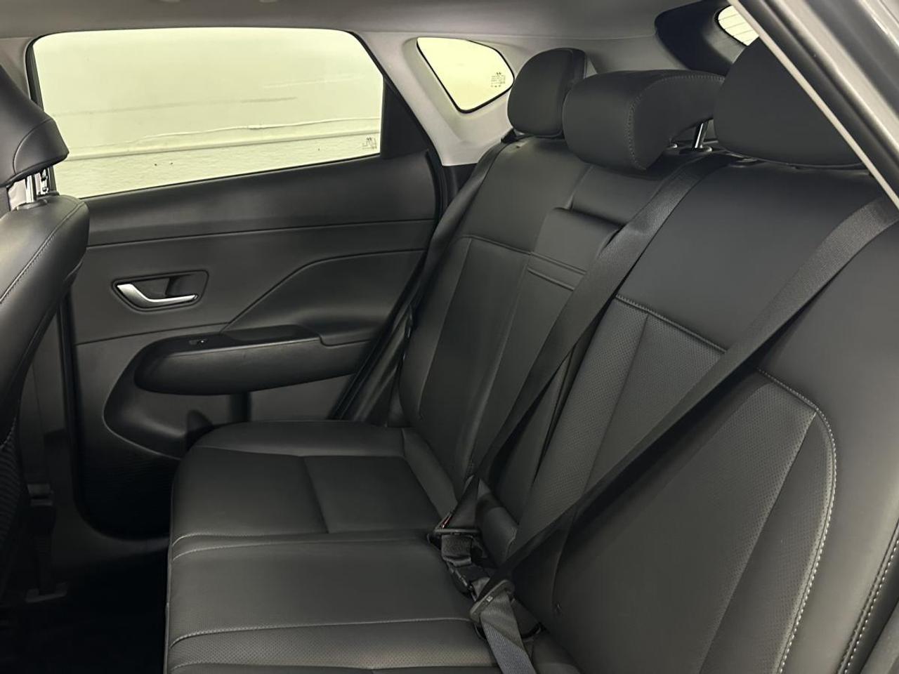 2025 Hyundai KONA 2.0L Preferred w/Trend Package PREFERRED/TREND PKG/AWD/LEATHER/ROOF/MORE! Photo