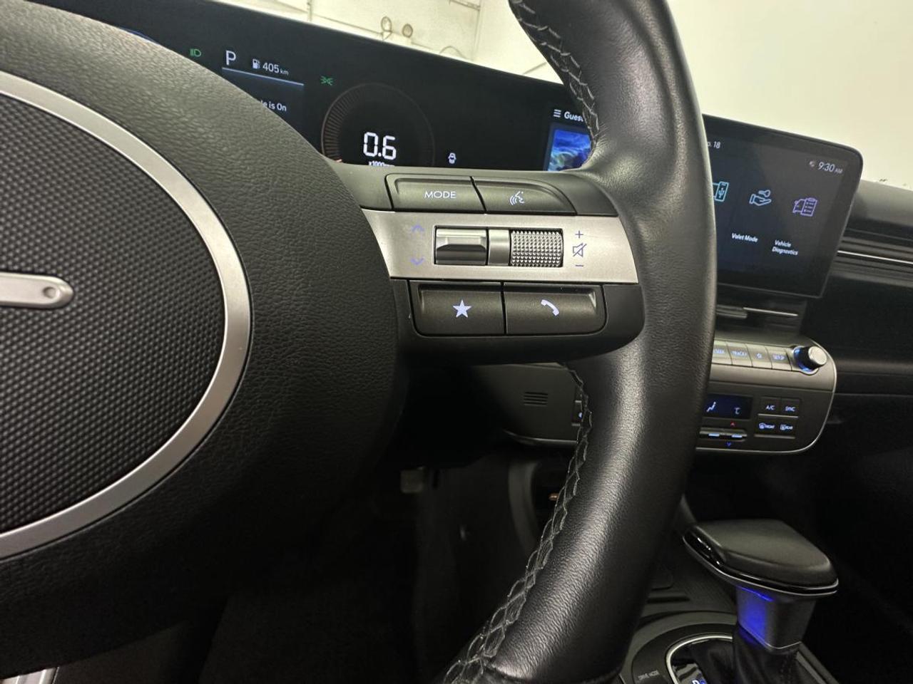 2025 Hyundai KONA 2.0L Preferred w/Trend Package PREFERRED/TREND PKG/AWD/LEATHER/ROOF/MORE! Photo