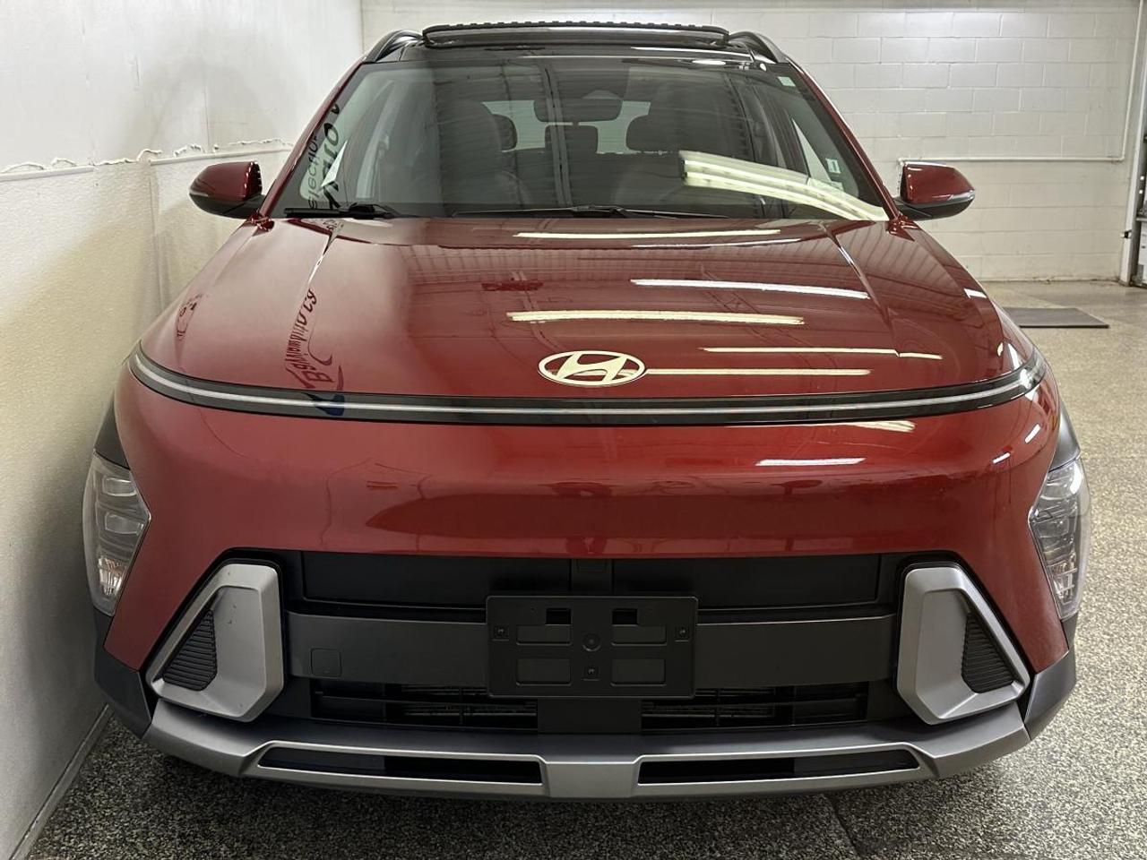 2025 Hyundai KONA 2.0L Preferred w/Trend Package PREFERRED/TREND PKG/AWD/LEATHER/ROOF/MORE! Photo5