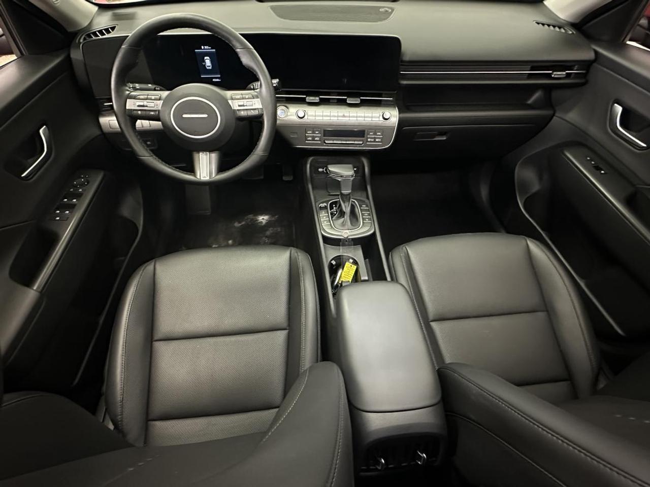 2025 Hyundai KONA 2.0L Preferred w/Trend Package PREFERRED/TREND PKG/AWD/LEATHER/ROOF/MORE! Photo