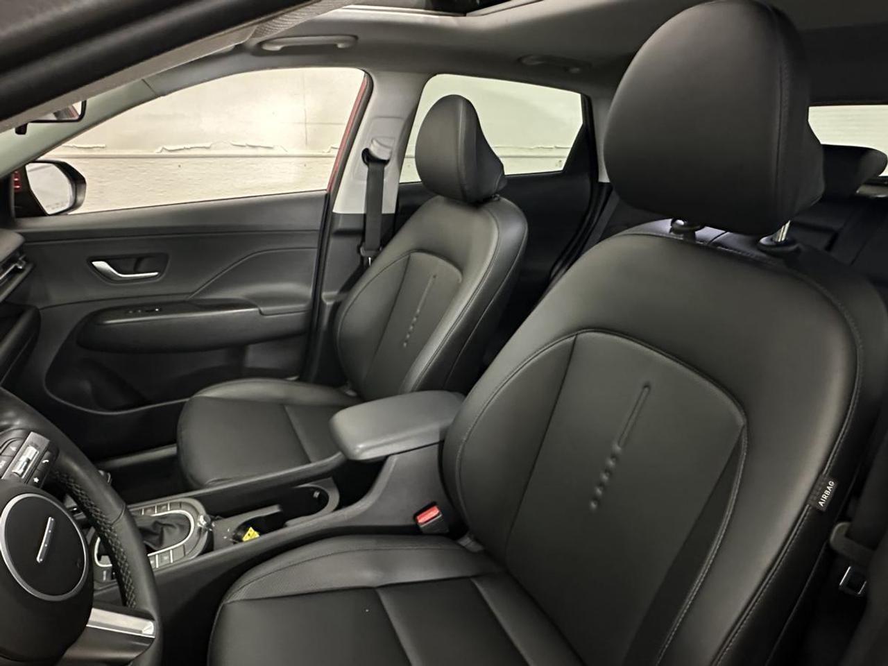 2025 Hyundai KONA 2.0L Preferred w/Trend Package PREFERRED/TREND PKG/AWD/LEATHER/ROOF/MORE! Photo