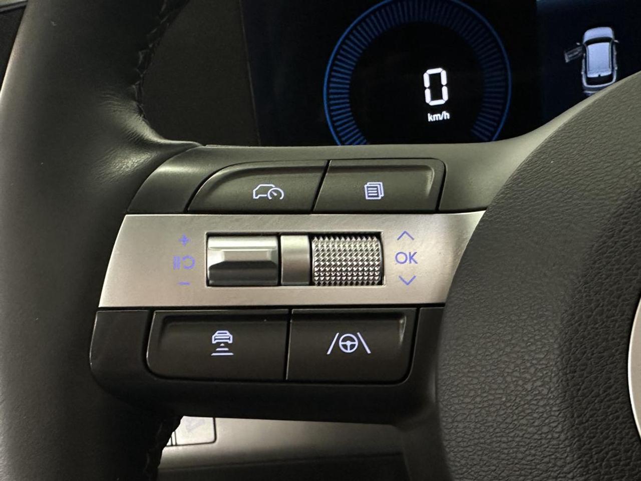 2025 Hyundai KONA 2.0L Preferred w/Trend Package PREFERRED/TREND PKG/AWD/LEATHER/ROOF/MORE! Photo