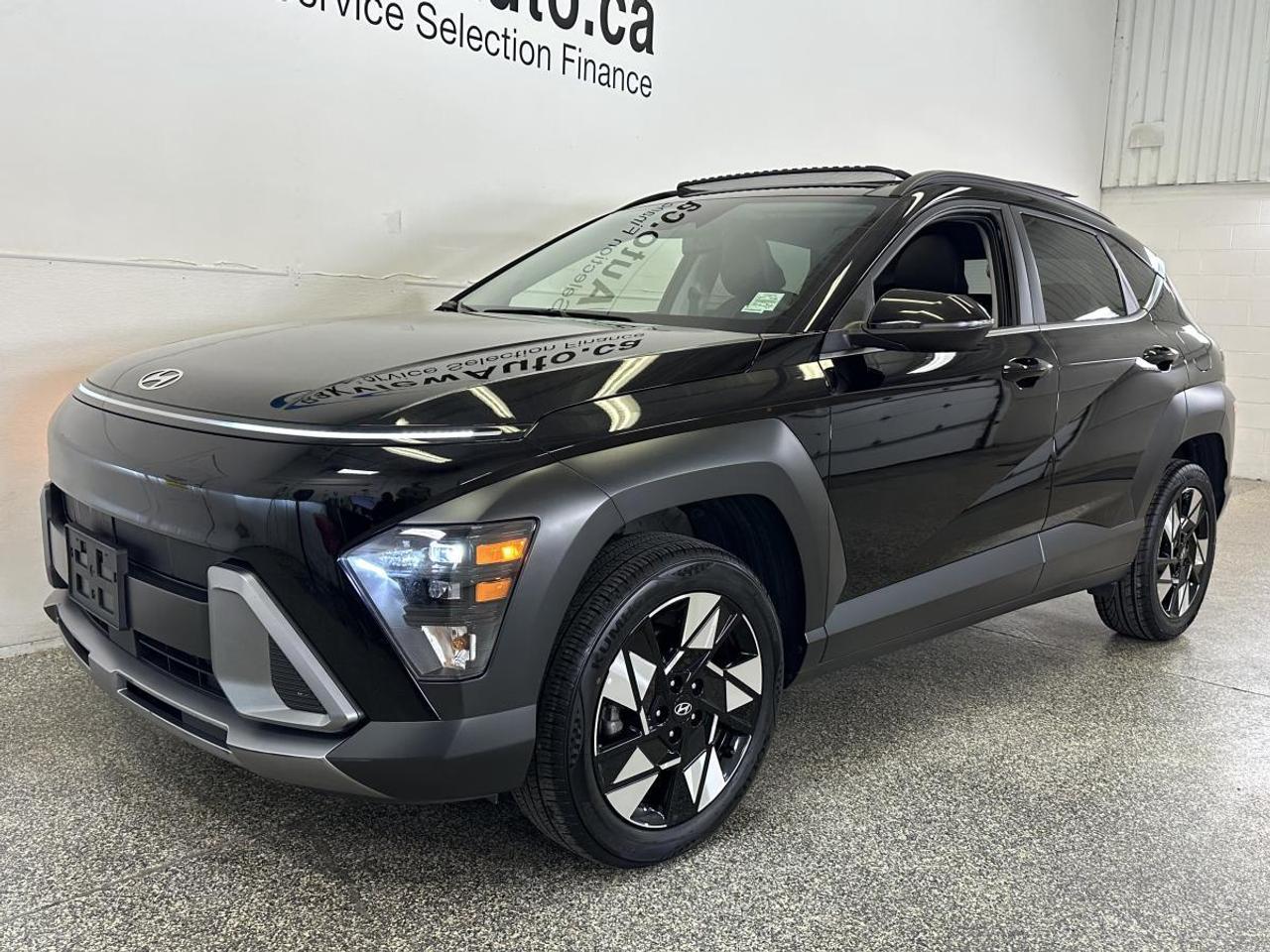 2025 Hyundai KONA 2.0L Preferred w/Trend Package PREFERRED/TREND PKG/AWD/LEATHER/ROOF/MORE! Photo4