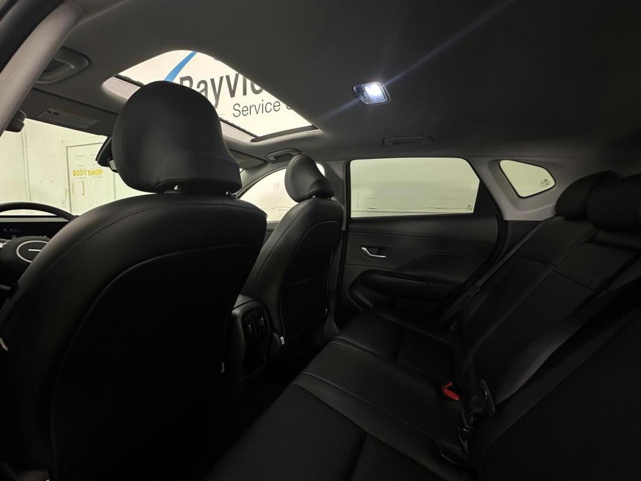2025 Hyundai KONA 2.0L Preferred w/Trend Package PREFERRED/TREND PKG/AWD/LEATHER/ROOF/MORE! Photo