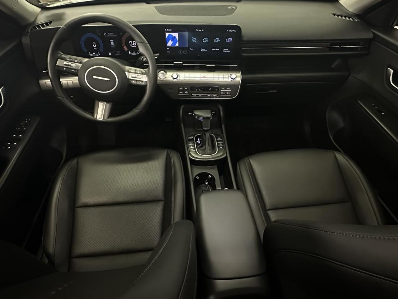 2025 Hyundai KONA 2.0L Preferred w/Trend Package PREFERRED/TREND PKG/AWD/LEATHER/ROOF/MORE! Photo