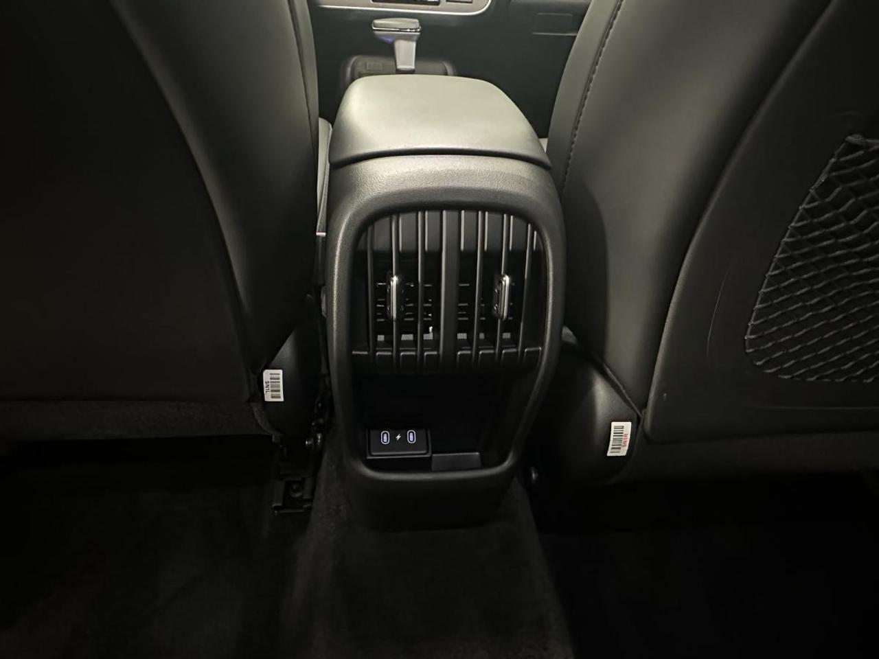 2025 Hyundai KONA 2.0L Preferred w/Trend Package PREFERRED/TREND PKG/AWD/LEATHER/ROOF/MORE! Photo