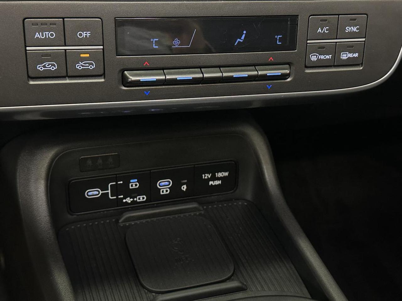 2025 Hyundai KONA 2.0L Preferred w/Trend Package PREFERRED/TREND PKG/AWD/LEATHER/ROOF/MORE! Photo