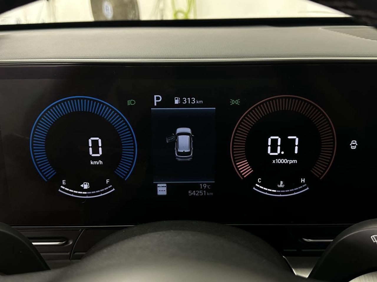 2025 Hyundai KONA 2.0L Preferred w/Trend Package PREFERRED/TREND PKG/AWD/LEATHER/ROOF/MORE! Photo