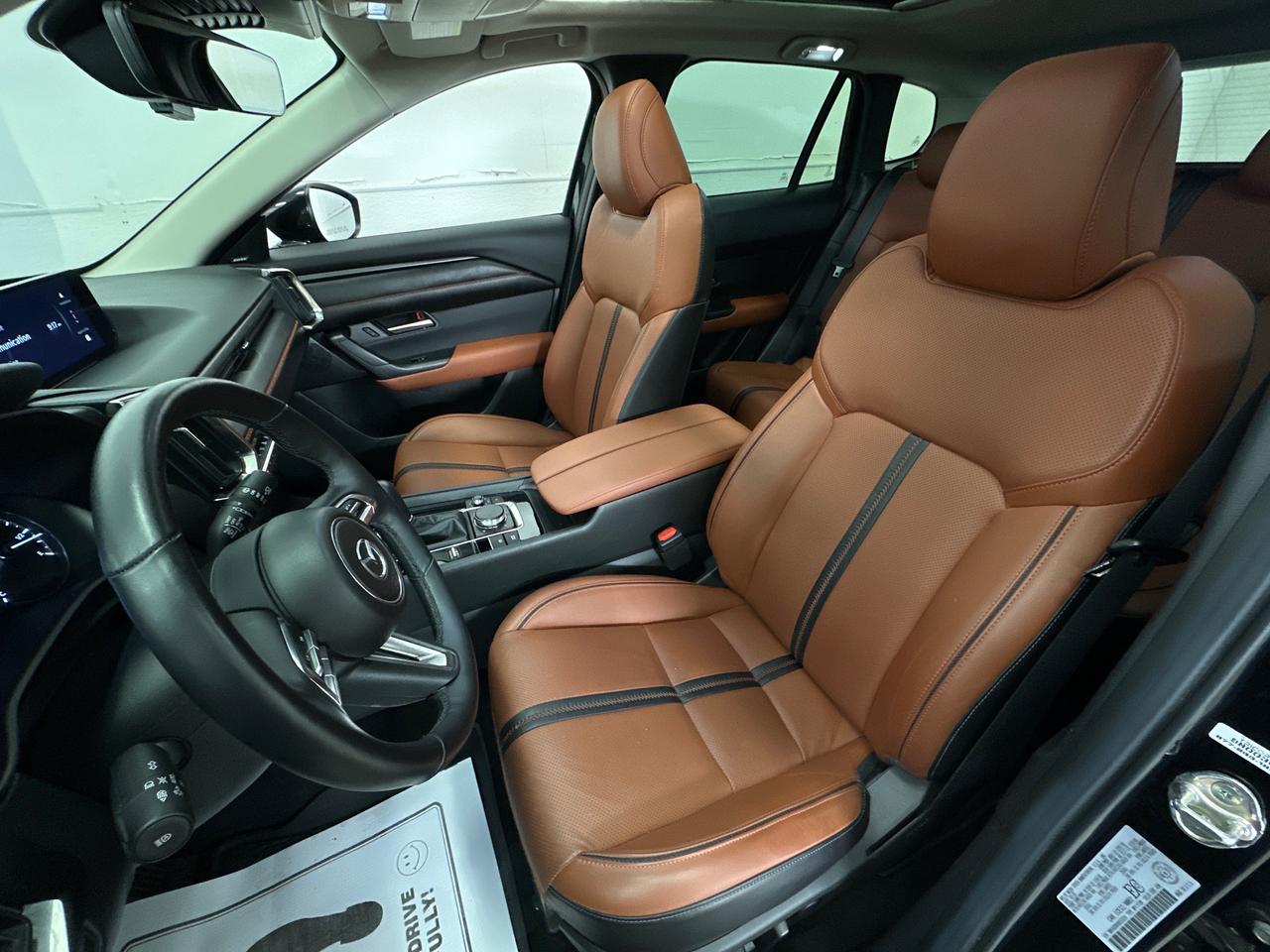 2025 Mazda CX-50 GT/AWD/14KM/BROWN LEATHER/PANOROOF/NAVI/1 OWNER LEASE RETURN! Photo