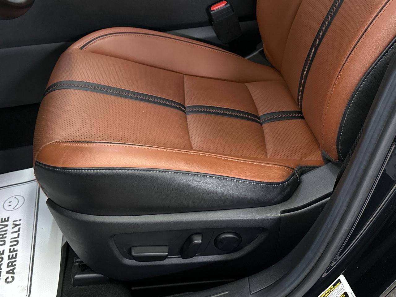 2025 Mazda CX-50 GT/AWD/14KM/BROWN LEATHER/PANOROOF/NAVI/1 OWNER LEASE RETURN! Photo