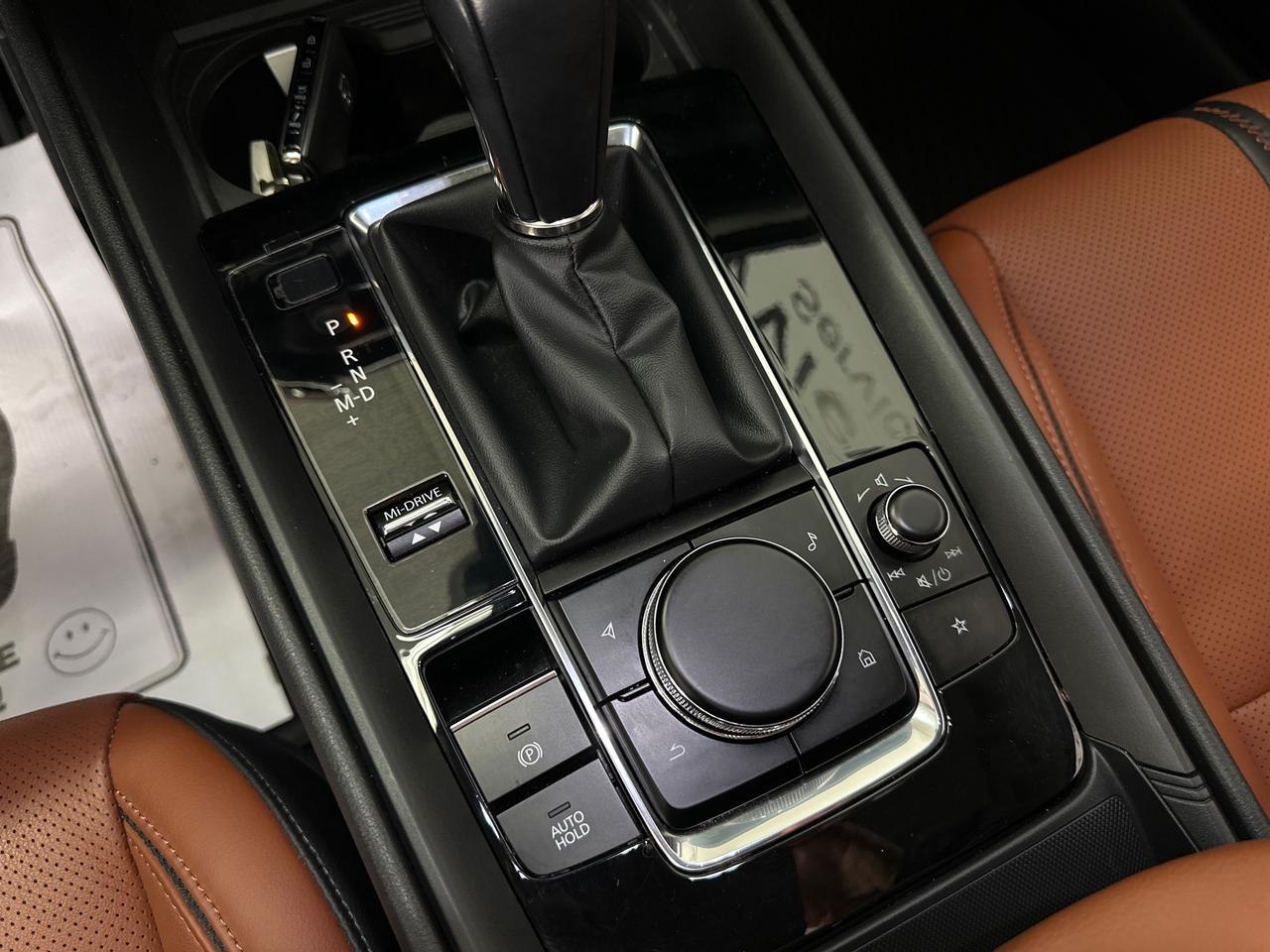 2025 Mazda CX-50 GT/AWD/14KM/BROWN LEATHER/PANOROOF/NAVI/1 OWNER LEASE RETURN! Photo