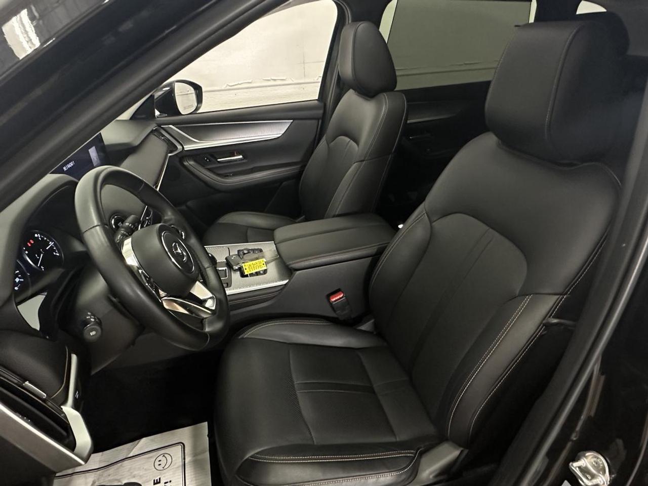 2025 Mazda CX-90 MHEV GT/HYBRID/AWD/7 PASSENGER/LEATHER/ROOF/NAV/1 OWNER LEASE RETURN! Photo