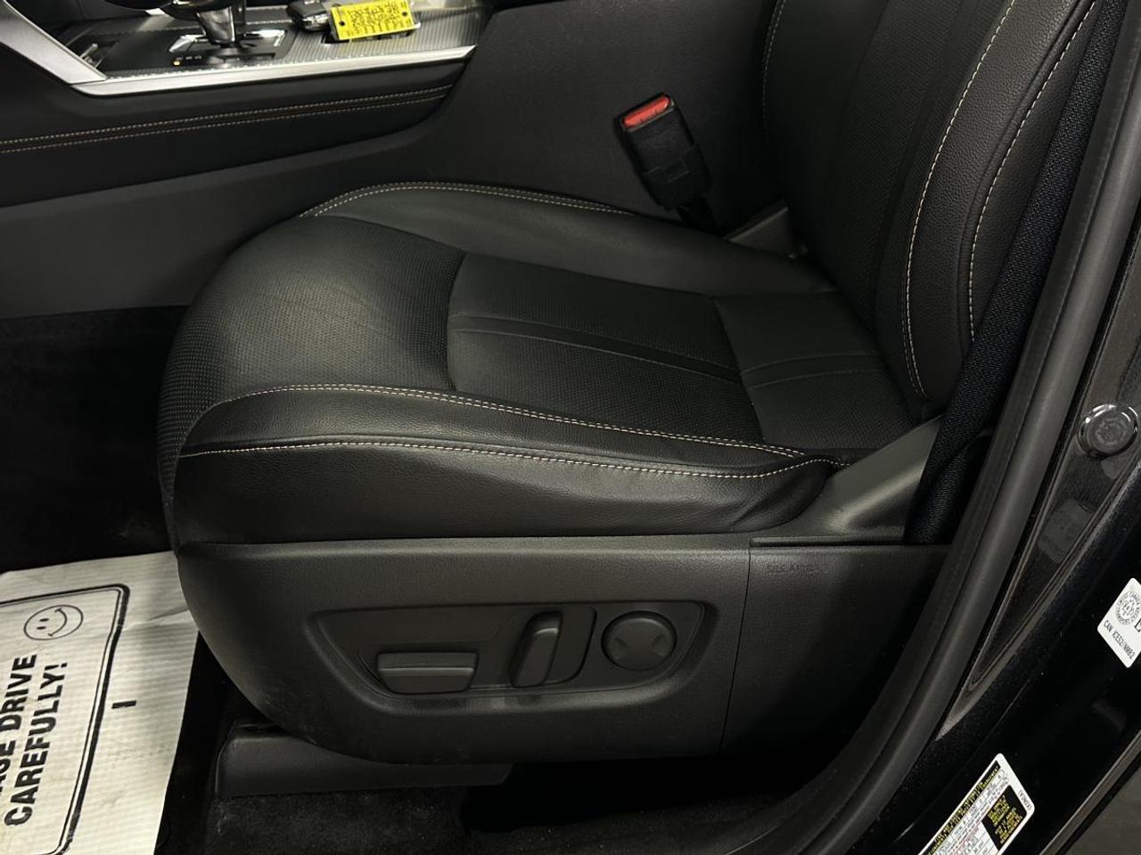 2025 Mazda CX-90 MHEV GT/HYBRID/AWD/7 PASSENGER/LEATHER/ROOF/NAV/1 OWNER LEASE RETURN! Photo