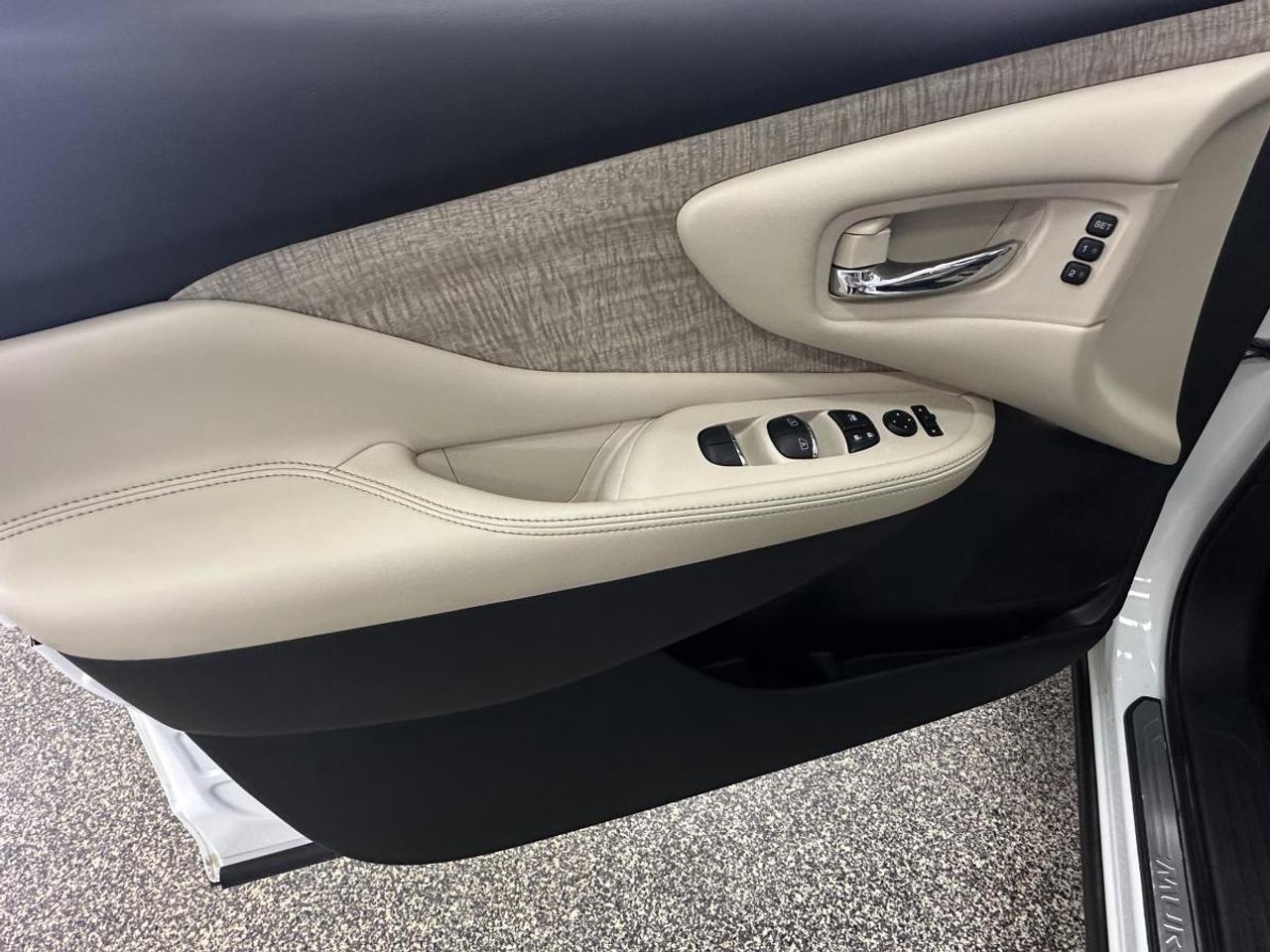 2021 Nissan Murano SL/AWD/CREAM LEATHER/PANOROOF/69KM/LOCAL TRADE! Photo