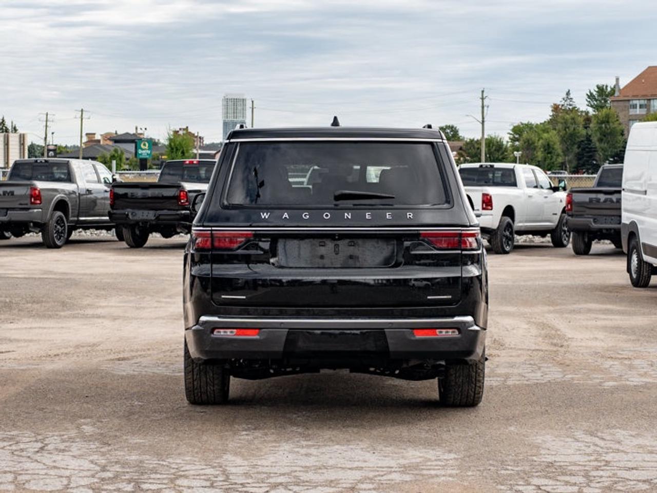 2022 Jeep Wagoneer Series III Photo