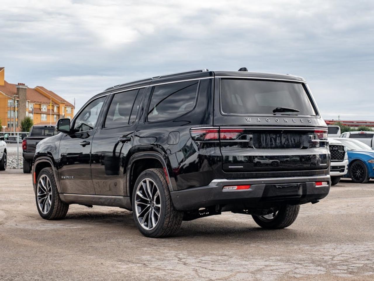 2022 Jeep Wagoneer Series III Photo