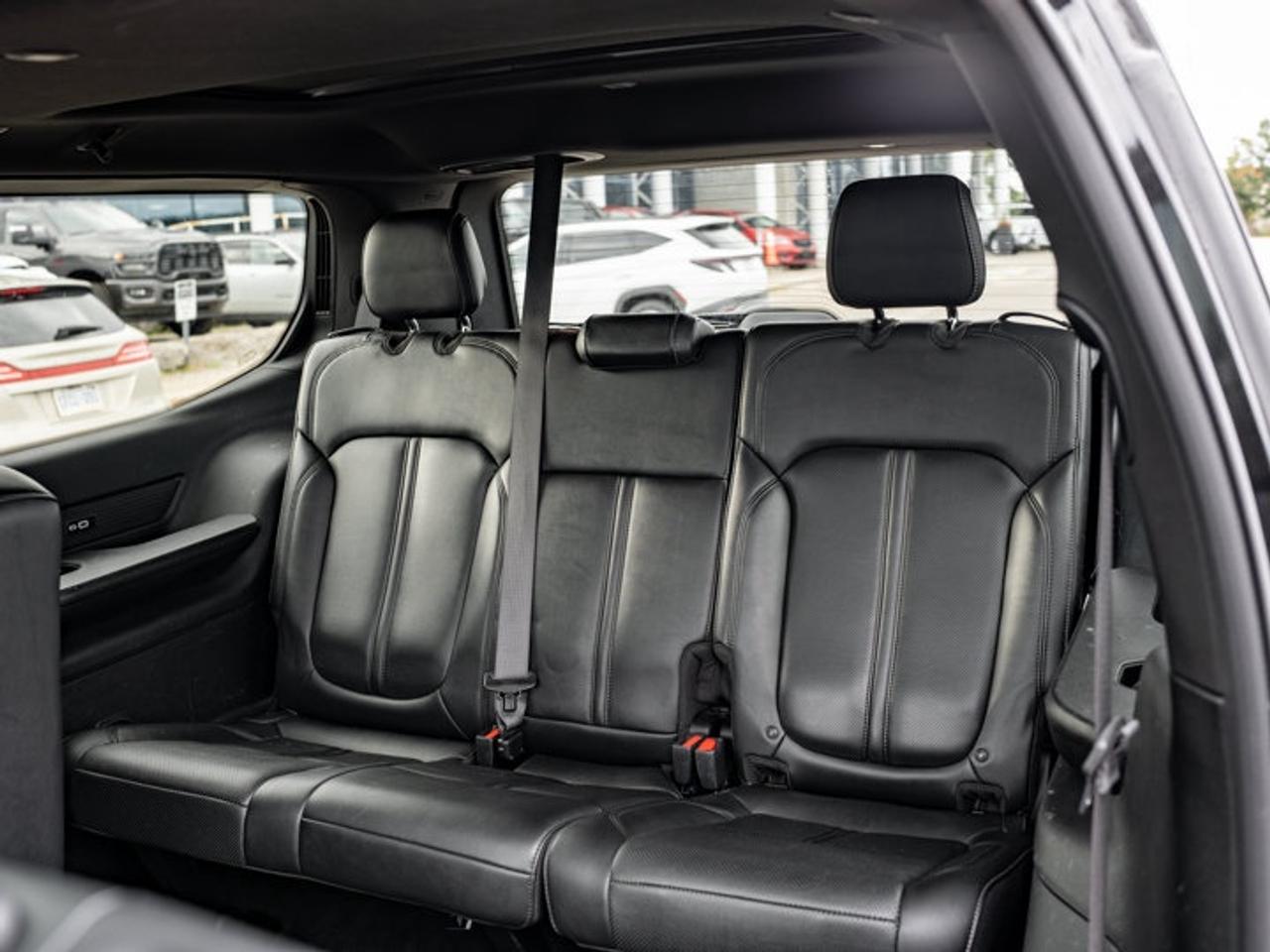 2022 Jeep Wagoneer Series III Photo