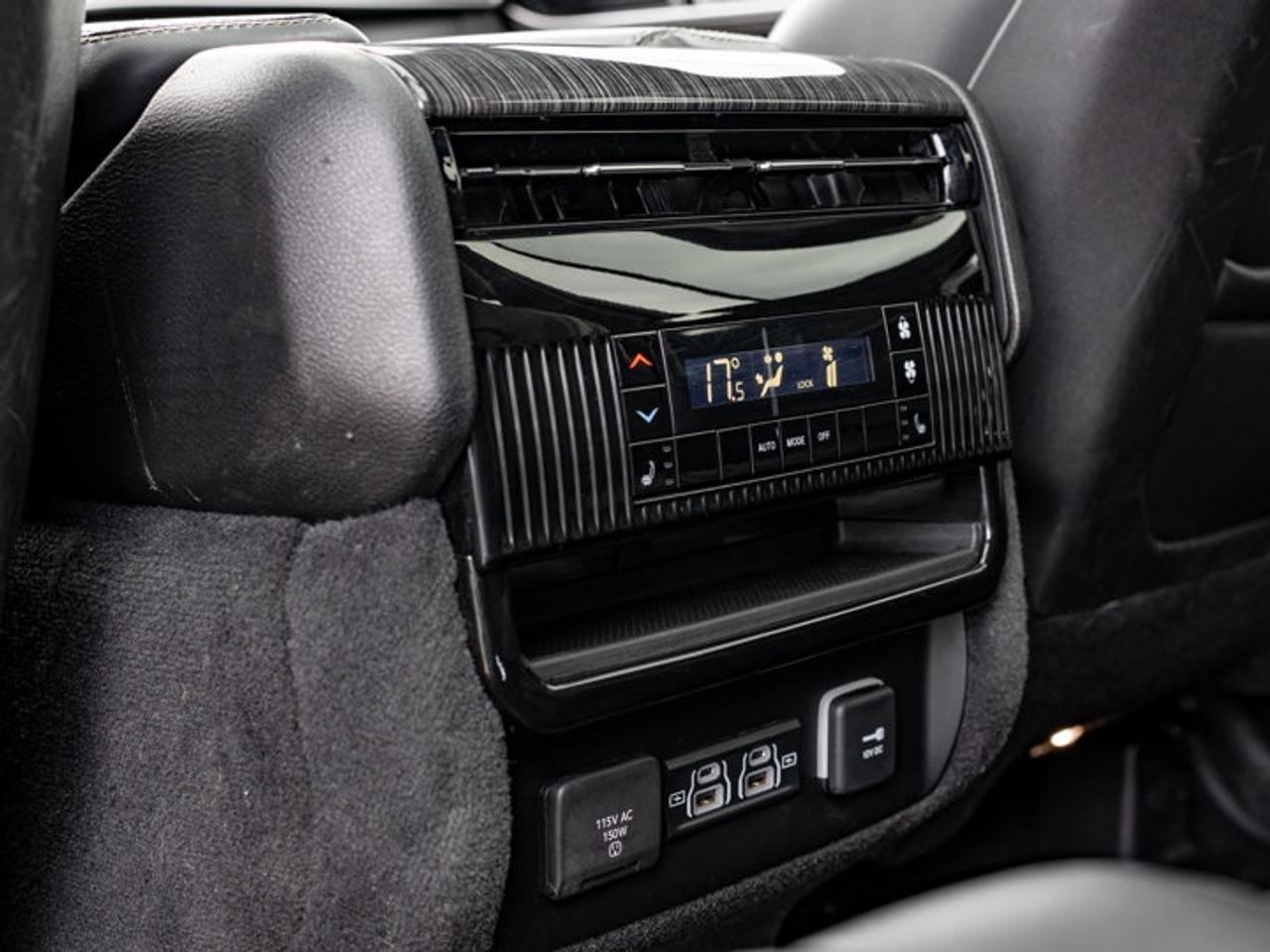 2022 Jeep Wagoneer Series III Photo