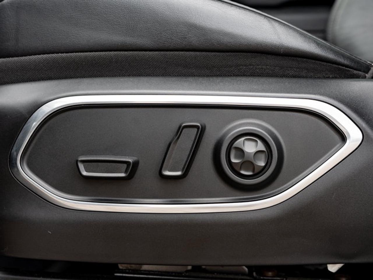 2022 Jeep Wagoneer Series III Photo