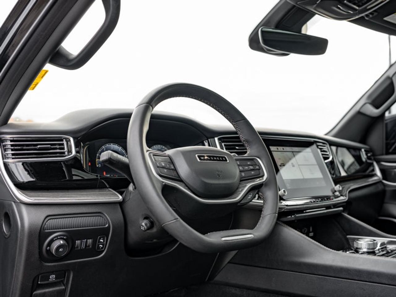 2022 Jeep Wagoneer Series III Photo