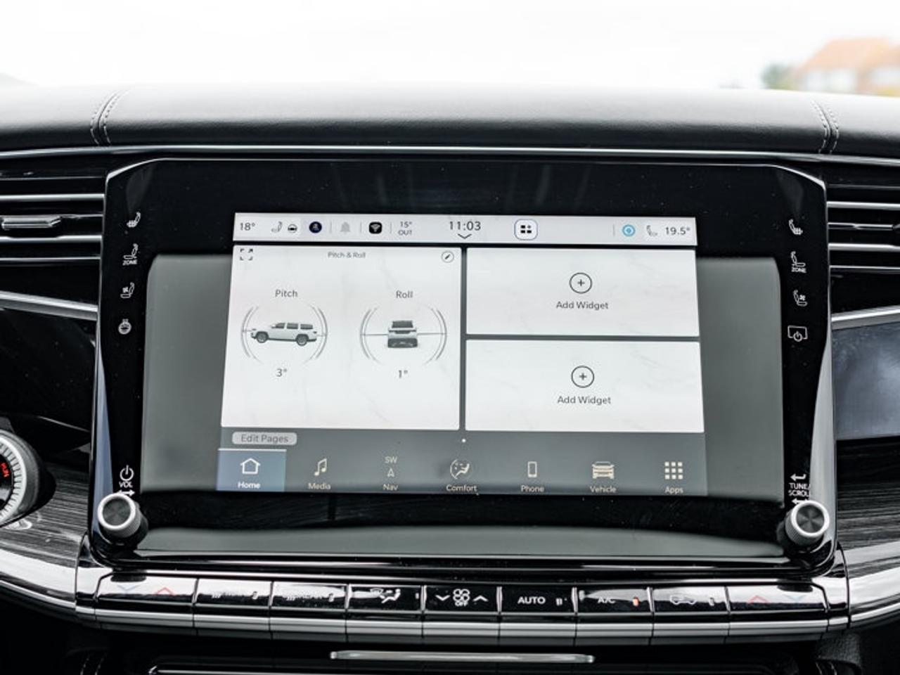 2022 Jeep Wagoneer Series III Photo
