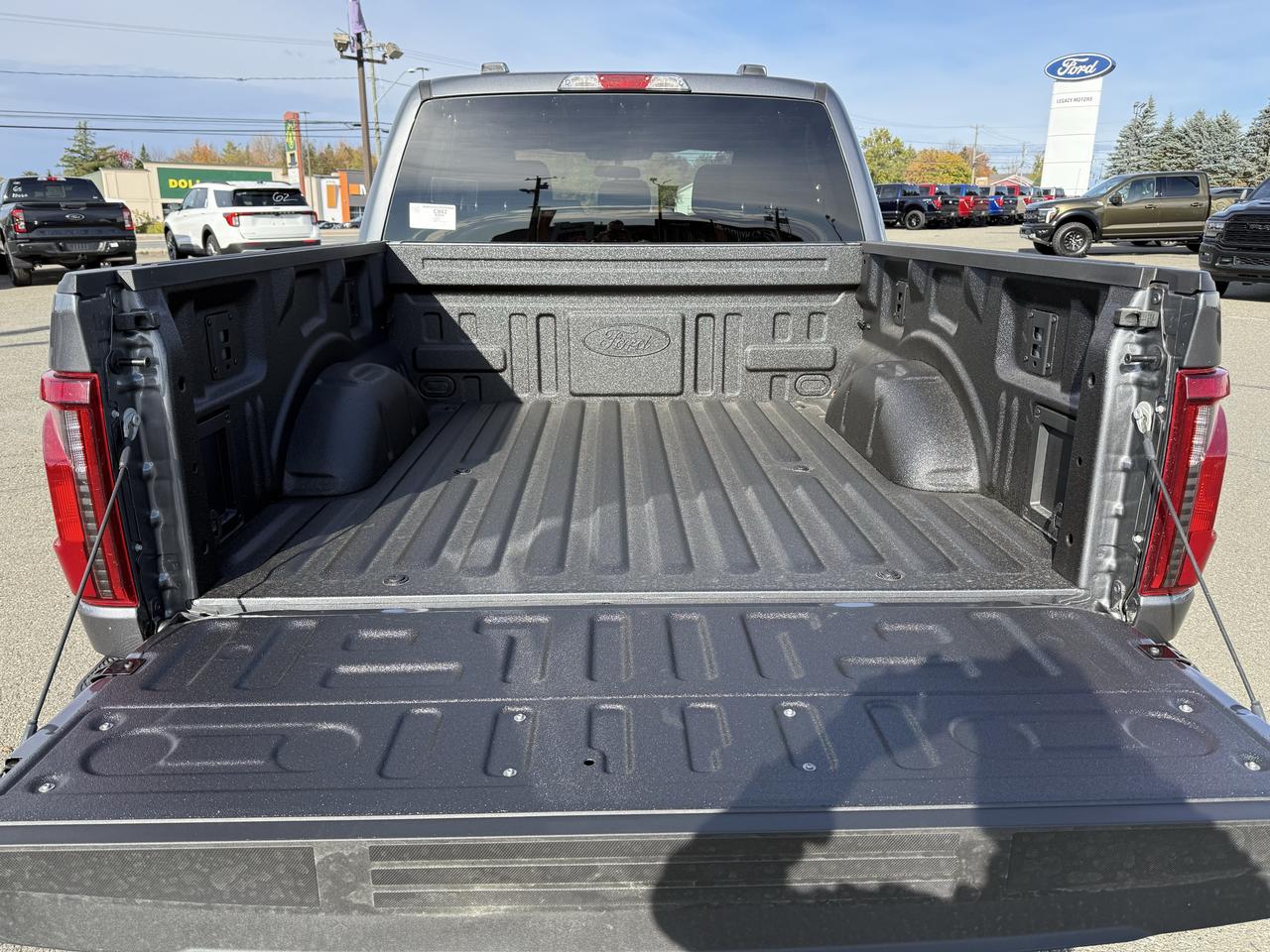 2026 Ford F-150 STX 4WD SuperCrew 5.5' Box Photo4