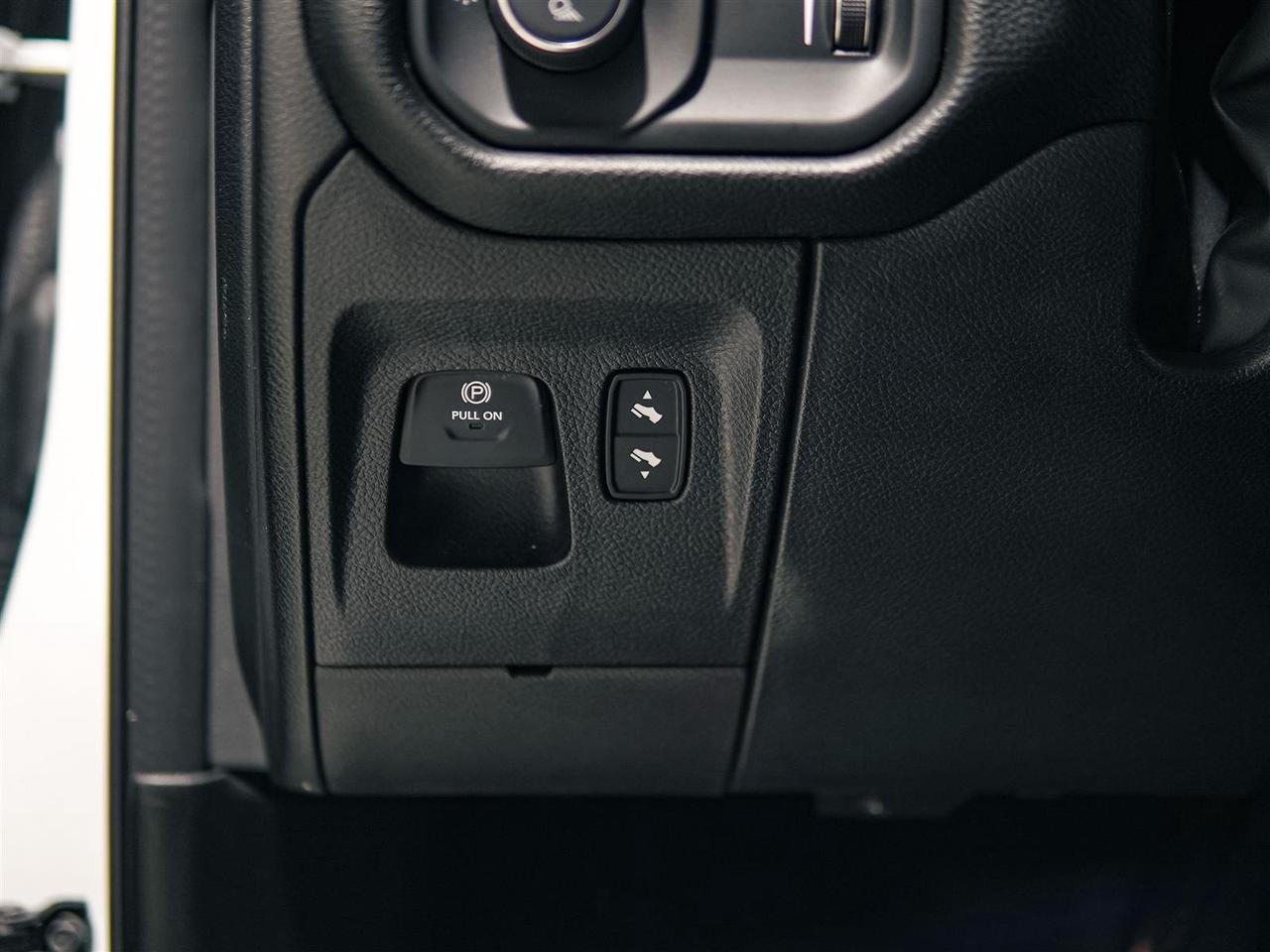 2022 RAM 1500 SPORT V8 | NO ACCIDENTS | NAV ALPINE | LVL 2 Photo