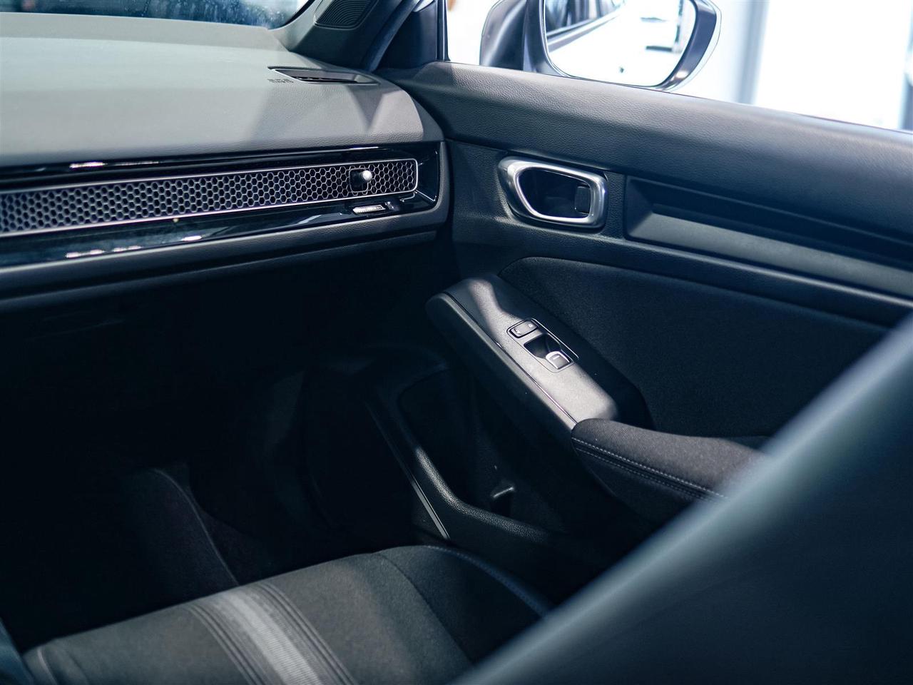 2025 Honda Civic SPORT | HONDA SERVICED | 1 OWNR | NO ACCIDENTS Photo