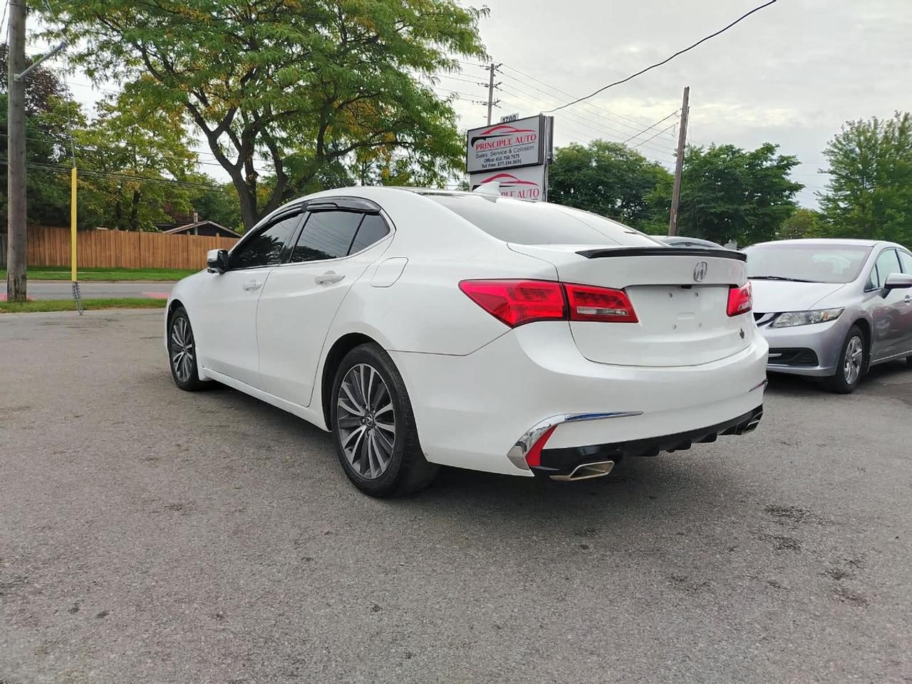 2018 Acura TLX Technology Photo
