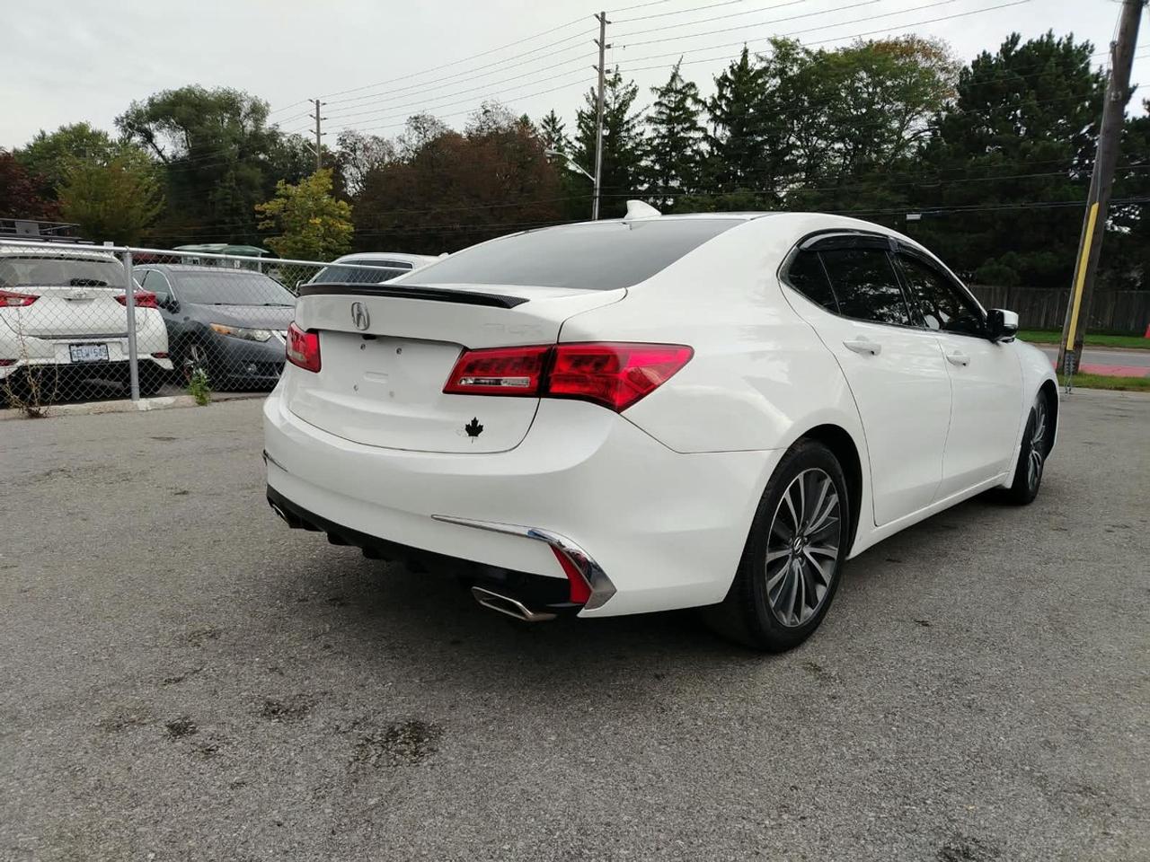 2018 Acura TLX Technology Photo