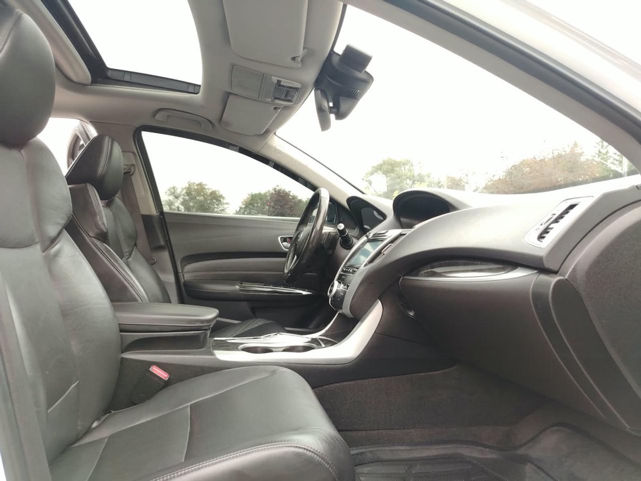 2018 Acura TLX Technology Photo