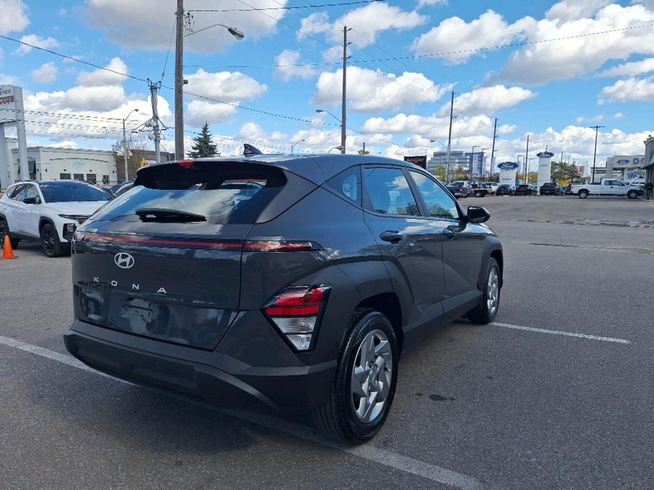 2024 Hyundai KONA 2.0L Essential Photo