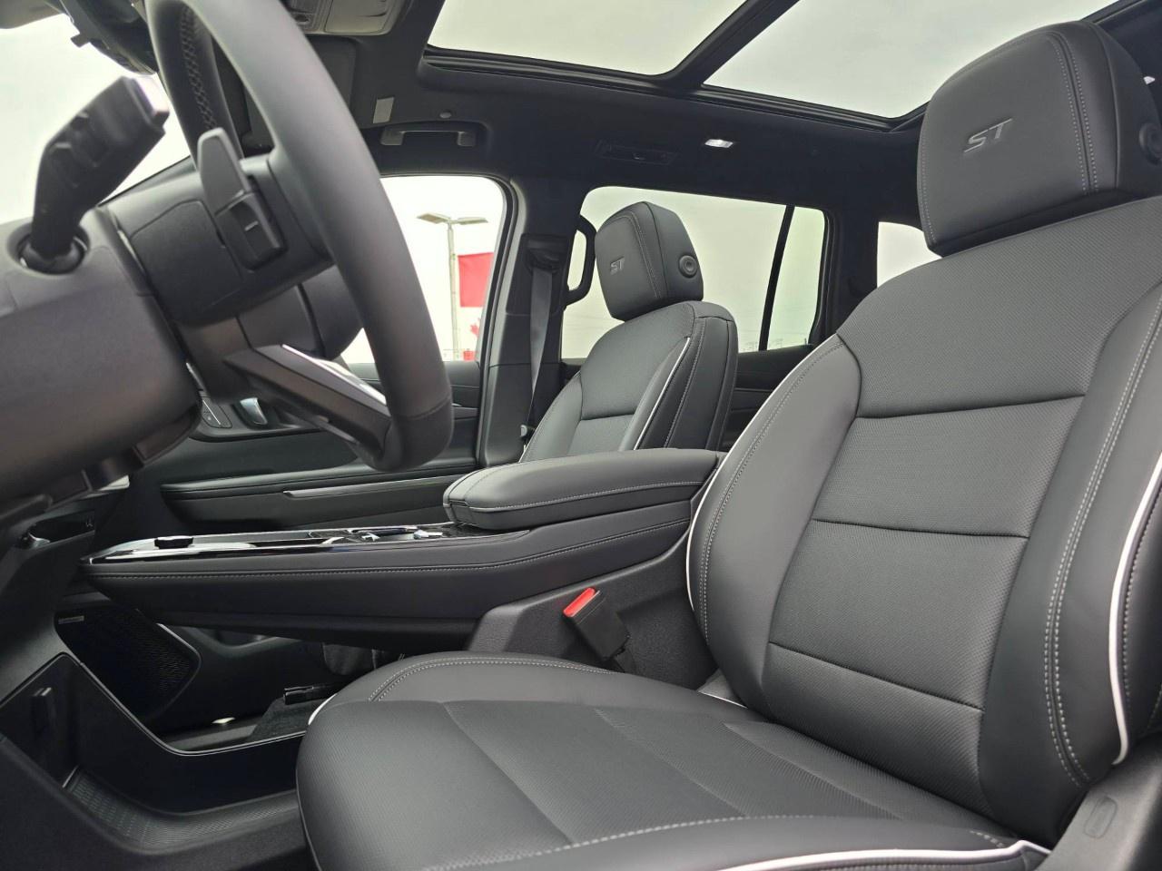 2027 Buick Enclave AWD 4dr Sport Touring Photo