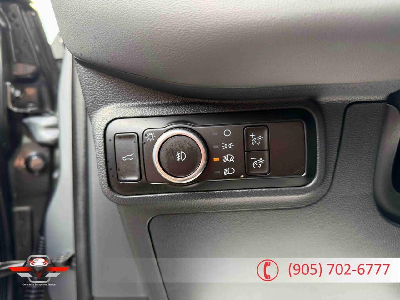 2025 Ford Explorer Active AWD Photo