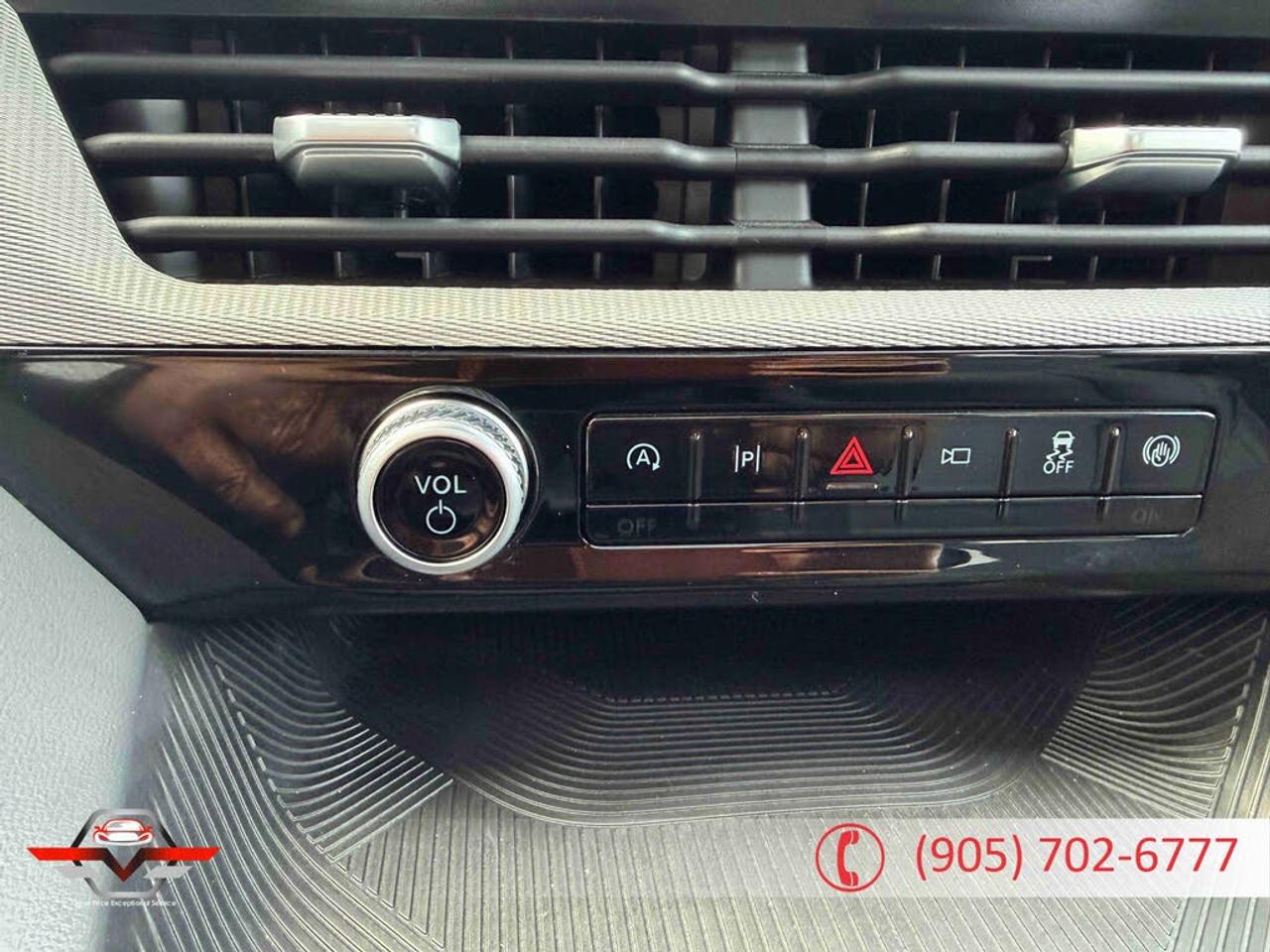 2025 Ford Explorer Active AWD Photo