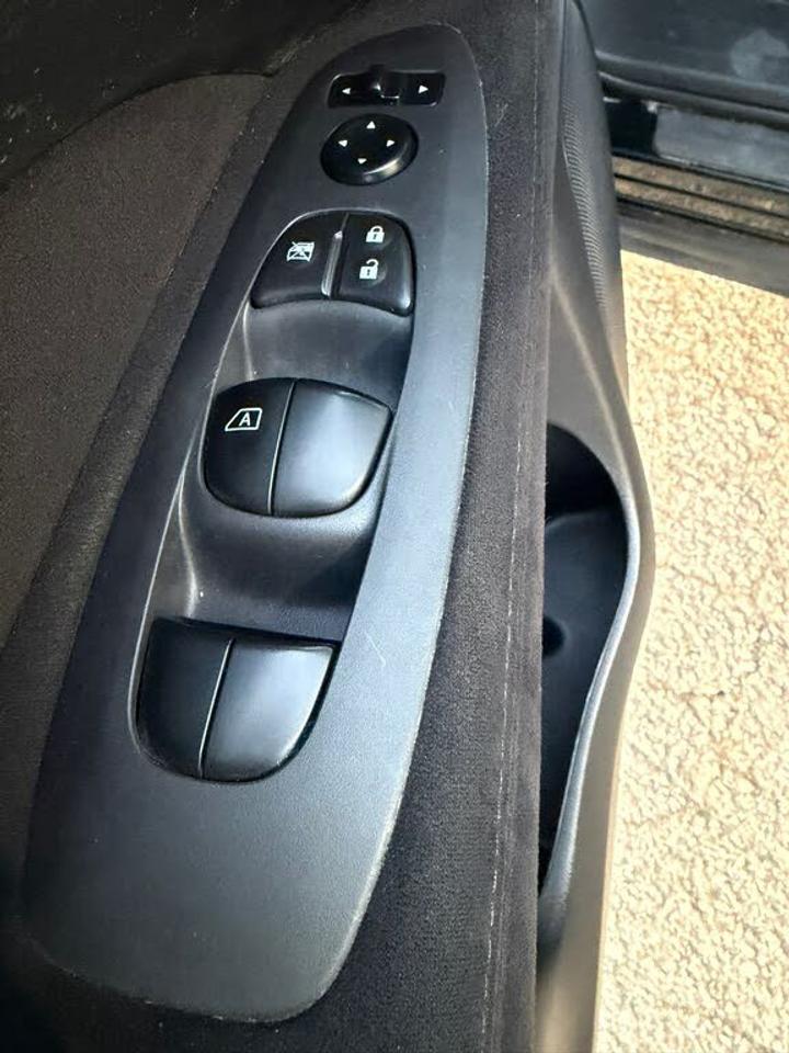 2014 Nissan Pathfinder S 4WD Photo